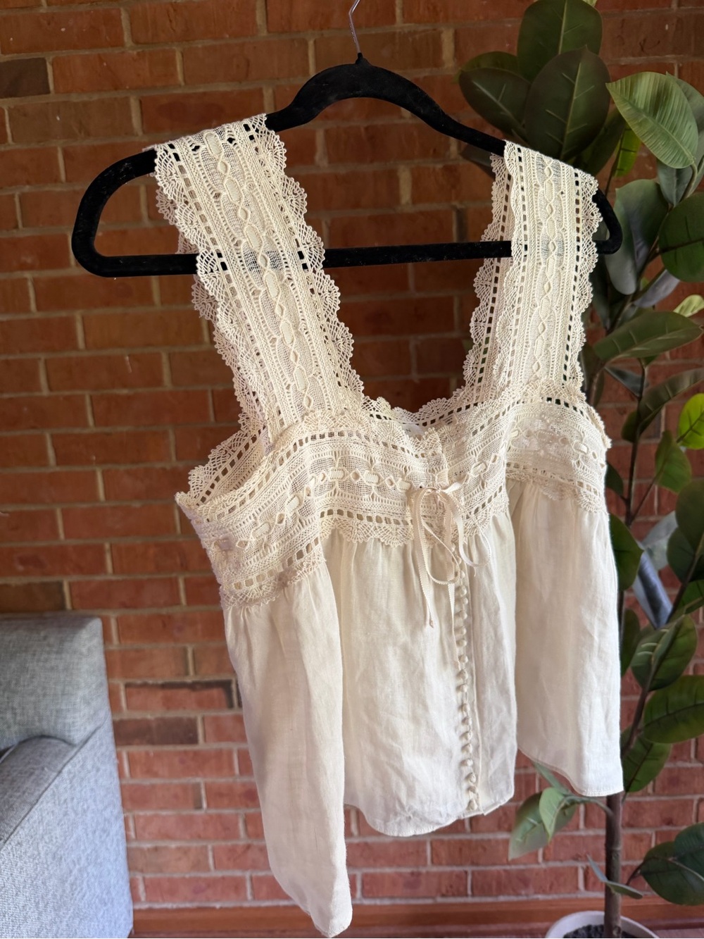 Doen Cream Lace-Trim Rami Linen Top